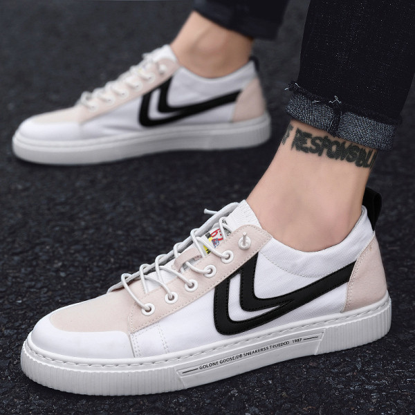 Model nou de adidași din material textil cu șireturi