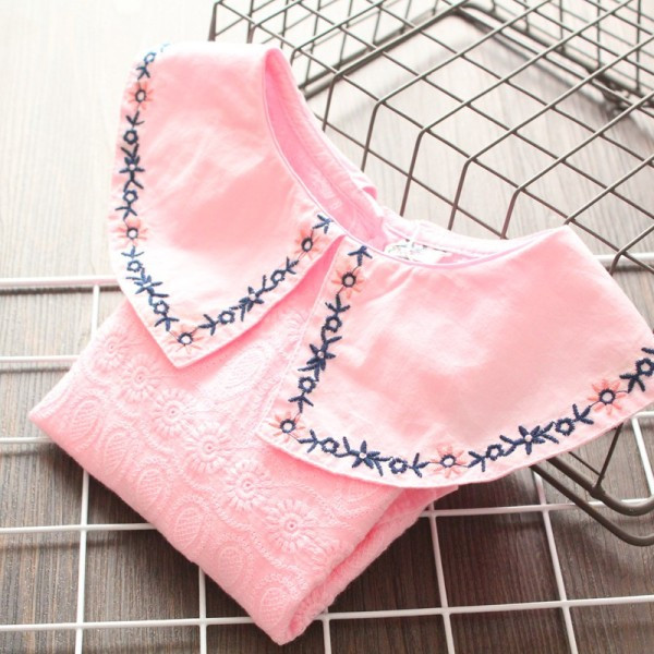 Új modell gyereking lányoknak hímzéssel és ovális nyakkivágással