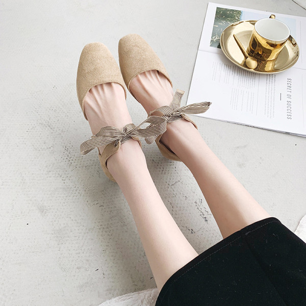 Moteriški batai iš eko zomšos ir pledo