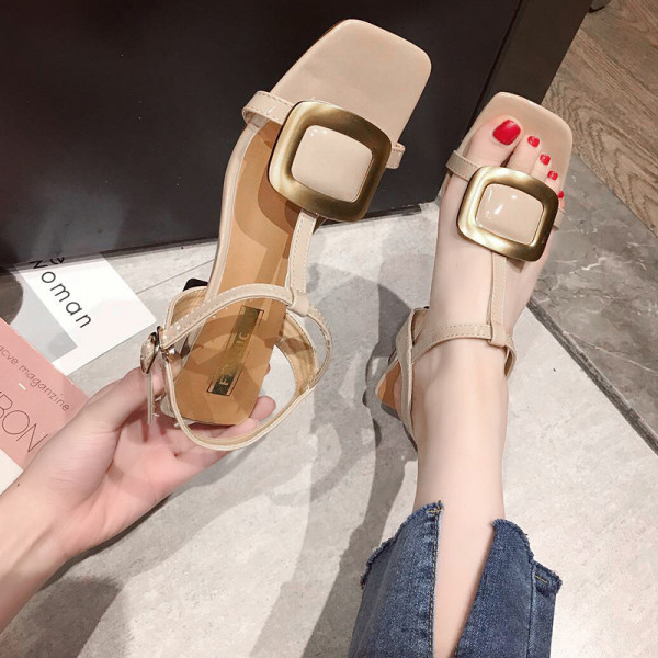 Ženske moderne sandale od sjajne umjetne kože s debelom petom