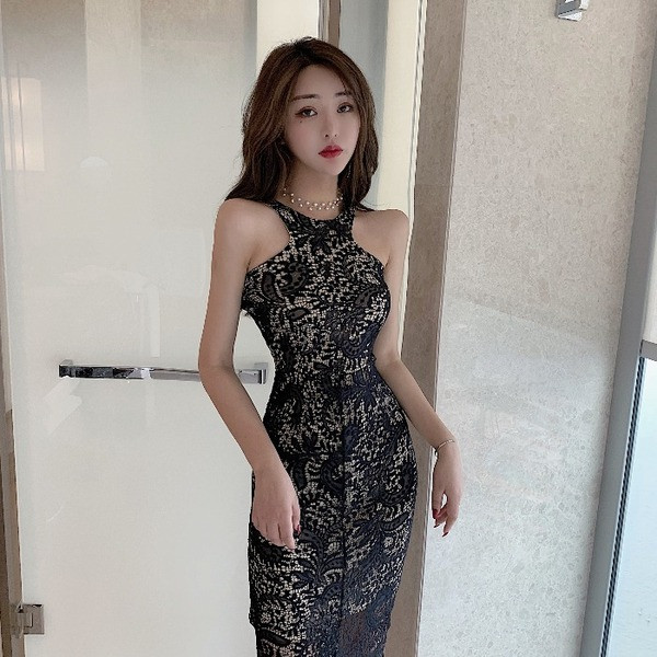 Krojena ženska haljina od čipke s O izrezom