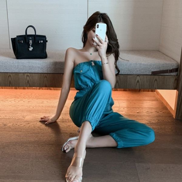 Sieviešu moderns kombinezons ar elastīgu jostasvietu un rāvējslēdzēju