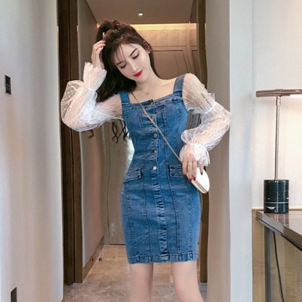 Moderna džinsa kleita ar mežģīņu piedurknēm