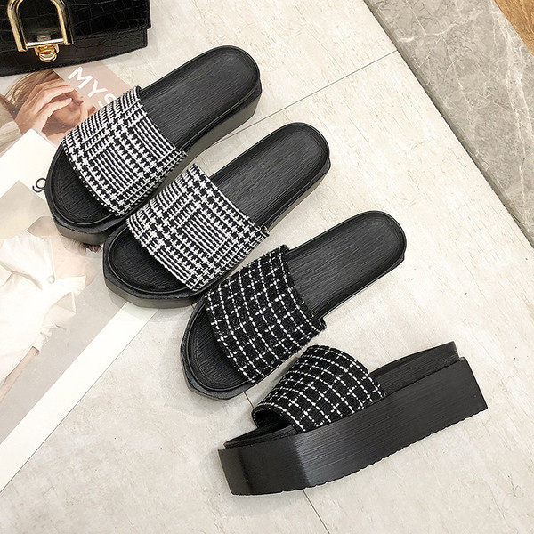 Ikdienas sieviešu čības ar augstām zolēm