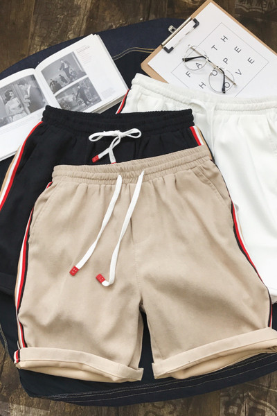 Ikdienas vīriešu šorti ar krāsainām apmalītēm un elastīgu jostasvietu