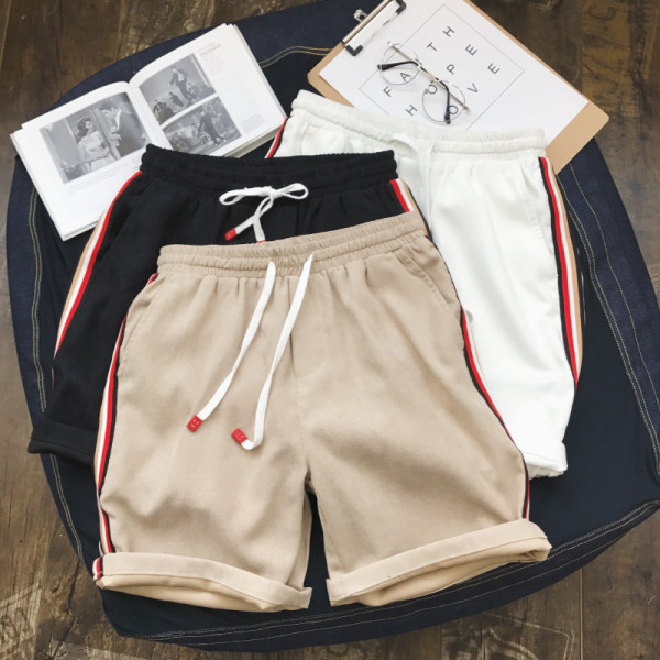 Ikdienas vīriešu šorti ar krāsainām apmalītēm un elastīgu jostasvietu