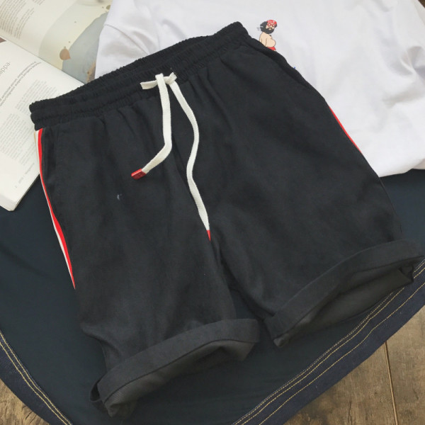 Ikdienas vīriešu šorti ar krāsainām apmalītēm un elastīgu jostasvietu