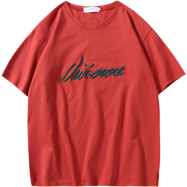 Vīriešu t-krekls ar ovālu kakla izgriezumu un izšuvumu