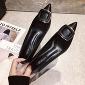 Stilingi moteriški batai iš eko odos su plonu kulnu ir metaliniu elementu