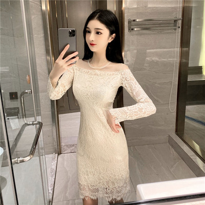 Stilinga moteriška nėriniuota suknelė ilgomis rankovėmis