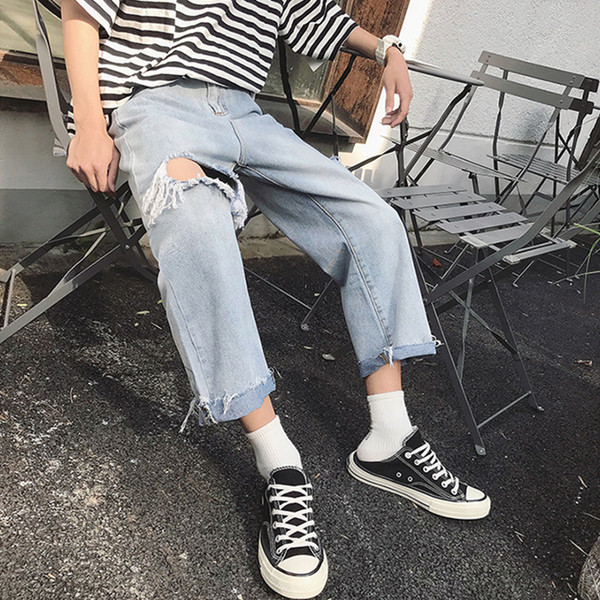 Мъжки дънки широк модел с висока талия и скъсани мотиви