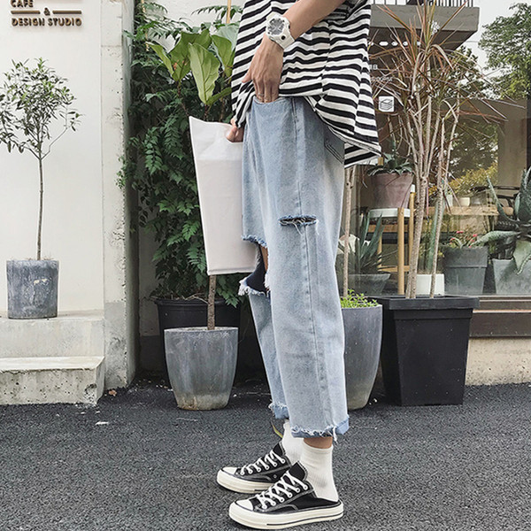 Мъжки дънки широк модел с висока талия и скъсани мотиви