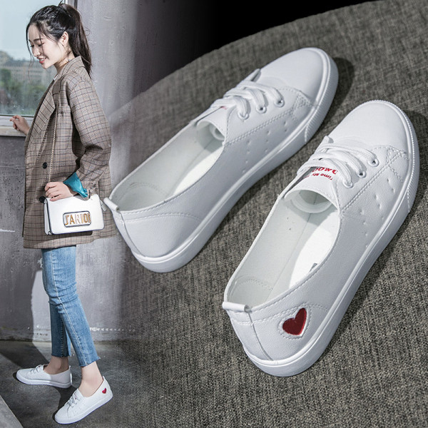 Odiniai moteriški laisvalaikio batai plokščiu padu, baltos spalvos