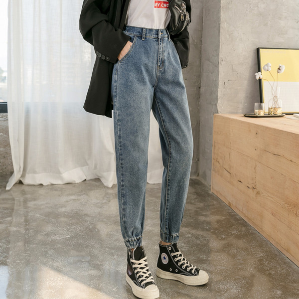 Modernūs moteriški džinsai elastingu juosmeniu