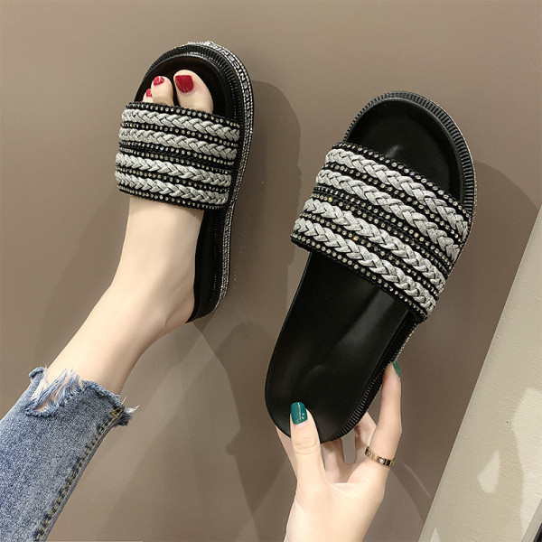 Moteriškos modernios šlepetės plokščiu padu - pagamintos iš eko odos, keli modeliai