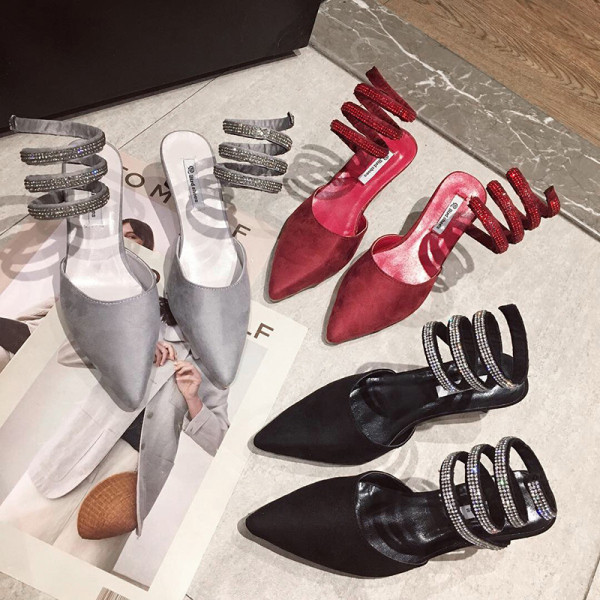 Sieviešu modernas čības ar akmeņiem uz lencītes