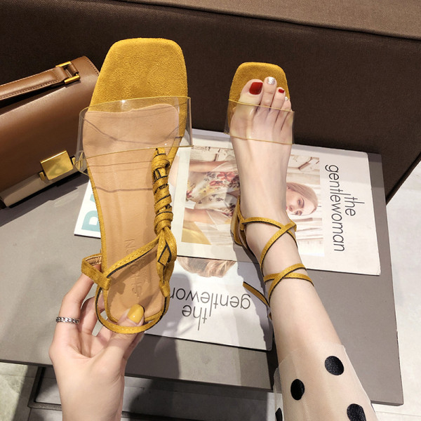 Šiuolaikinės moteriškos basutės iš ekologiškos zomšos su raišteliais