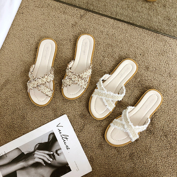 Alkalmi női papucs lapos talppal