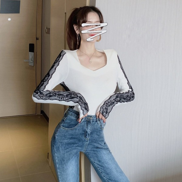 Šiuolaikinė moteriška palaidinė su nėriniais