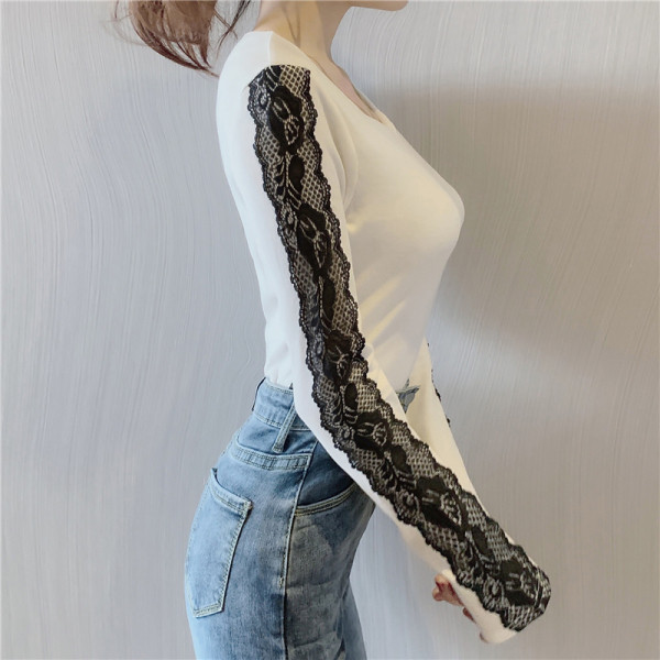 Šiuolaikinė moteriška palaidinė su nėriniais