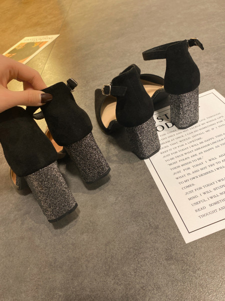 Pantofi eleganti de dama cu toc gros lucios