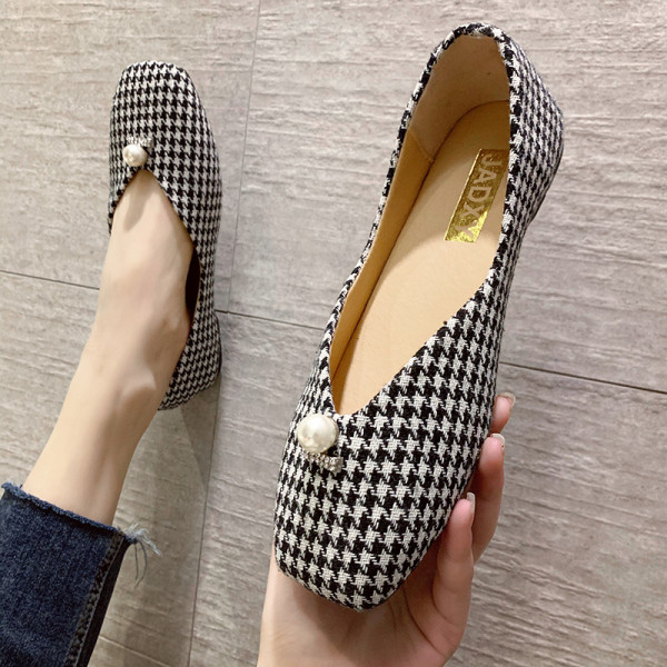 Rūtaini sieviešu apavi ar pērļu un plakanu zoli