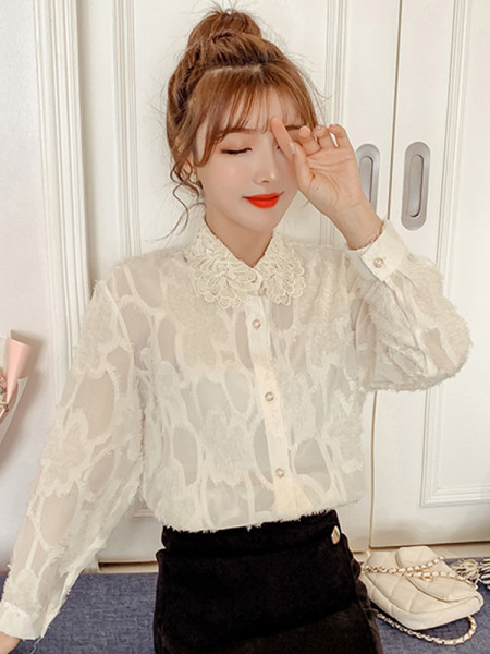 Cămașă de damă elegantă din dantelă cu nasturi