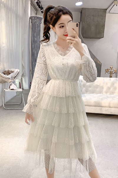 Vintage mežģīņu sieviešu kleita