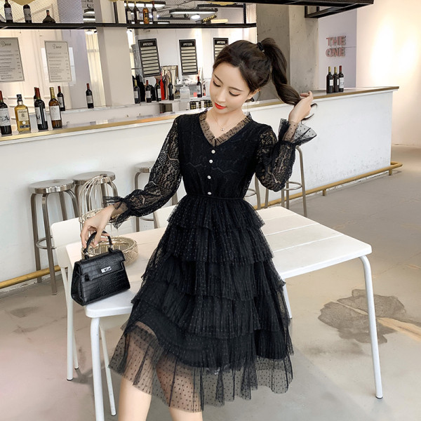 Vintage mežģīņu sieviešu kleita