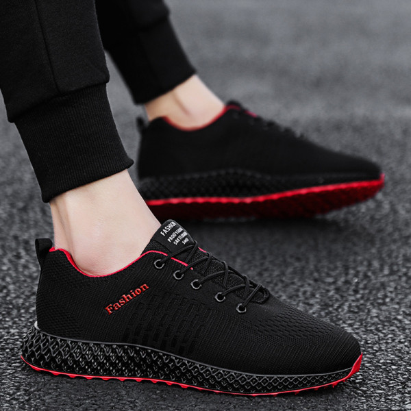 Novi model proljetno-ljetnih tekstilnih tenisica sa vezicama