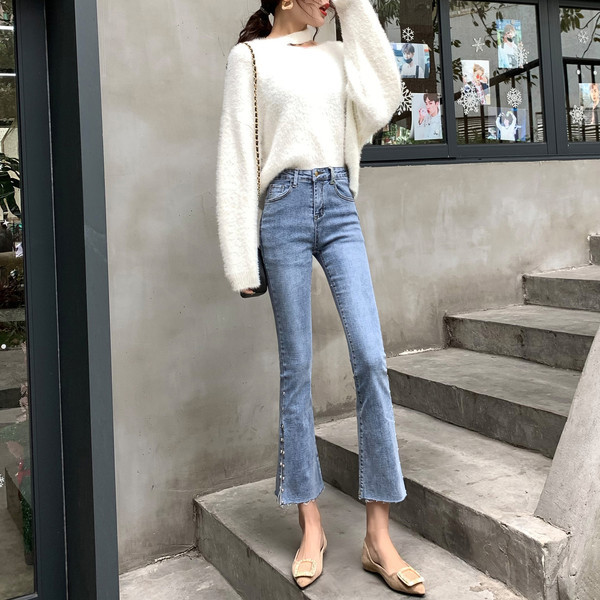 Modern női farmer 9/10-es hosszúsággal és hasítékkal