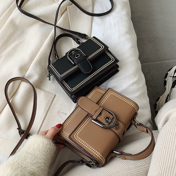 Ikdienas sieviešu soma no eko ādas ar metāla sprādzi, īsu un garu rokturi