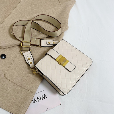 Geantă casual de damă cu formă pătrată și mâner lung