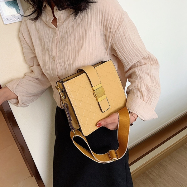 Geantă casual de damă cu formă pătrată și mâner lung