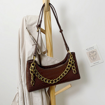 Dabartinė moteriška rankinė iš eko odos su metaline grandinėle