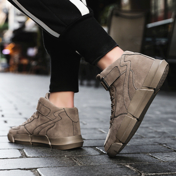 Vyriški laisvalaikio sportbačiai iš ekologiškos zomšos su kulkšnies aukščiu