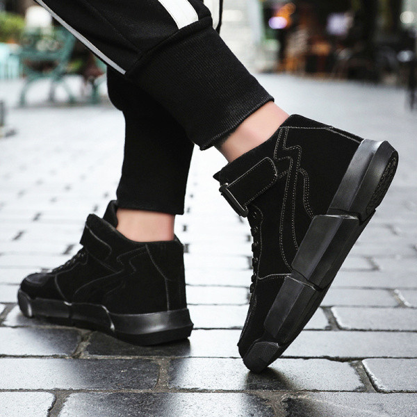 Vyriški laisvalaikio sportbačiai iš ekologiškos zomšos su kulkšnies aukščiu