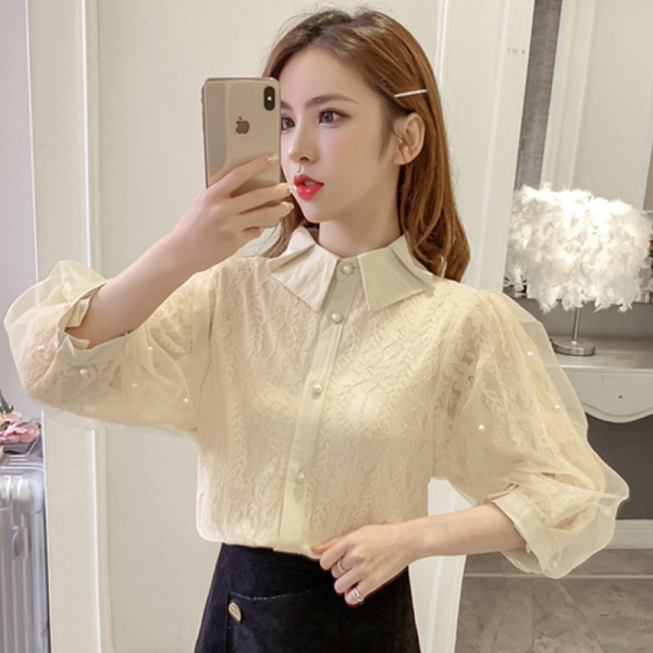 Stilingi moteriški marškiniai su nėrinių elementais ir perlais