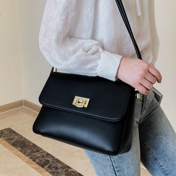 Kahekordse sangaga puhtast naiste nahast kott