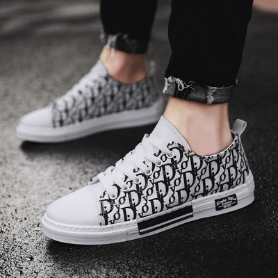 Naujo modelio tekstiliniai vyriški sportbačiai su raišteliais