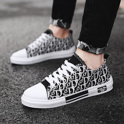 Naujo modelio tekstiliniai vyriški sportbačiai su raišteliais