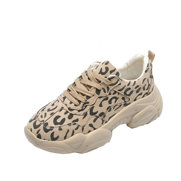 Praegused krobelise talla ja leopardimustriga naiste tossud