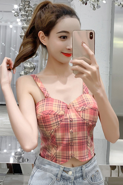 Top de damă în carouri cu nasturi