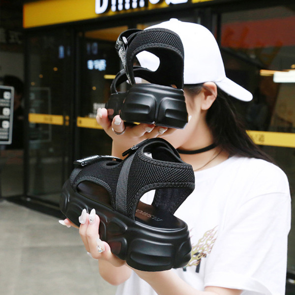 Sieviešu ikdienas sandales ar velcro un augstu zoli