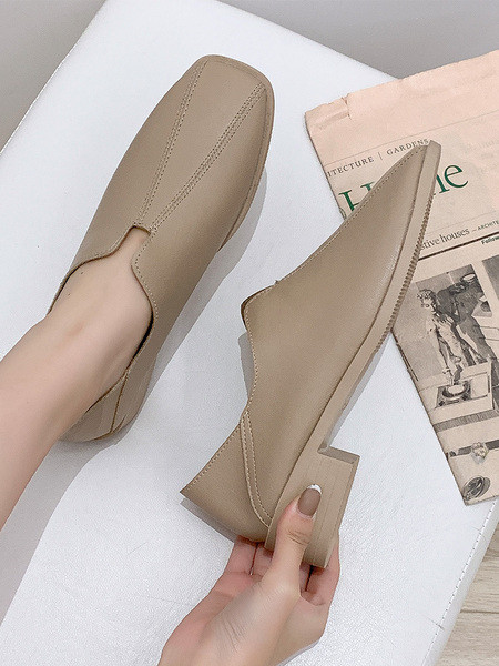 Moteriški laisvalaikio batai iš eko odos plokščiu padu