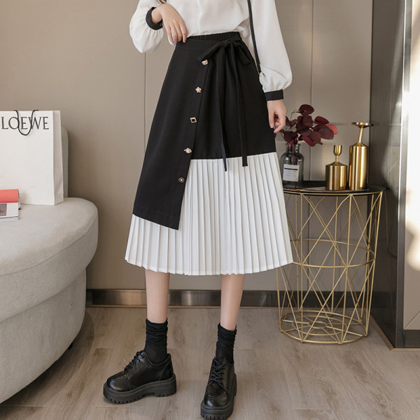 Retro stila sieviešu svārki ar pogām un saitēm