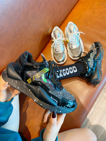 Alkalmi női tornacipő 5 cm-es talppal és fényes részecskékkel