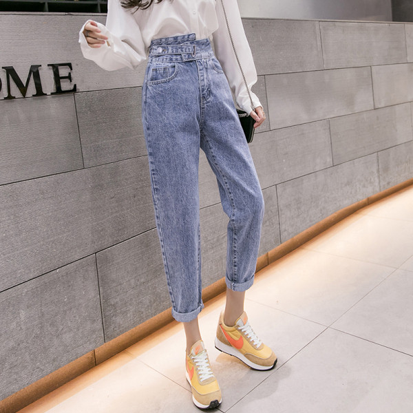 Mūsdienīgi sieviešu džinsi ar augstu vidukli - taisns modelis