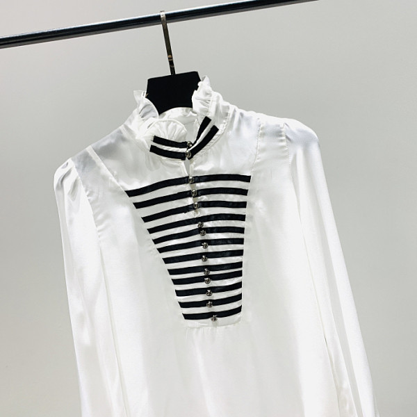 Naujo modelio moteriški marškiniai su polo apykakle ir ilgomis rankovėmis