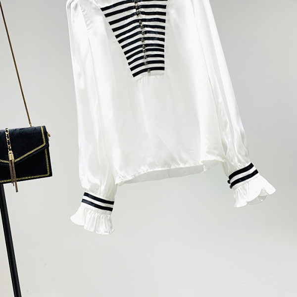 Naujo modelio moteriški marškiniai su polo apykakle ir ilgomis rankovėmis